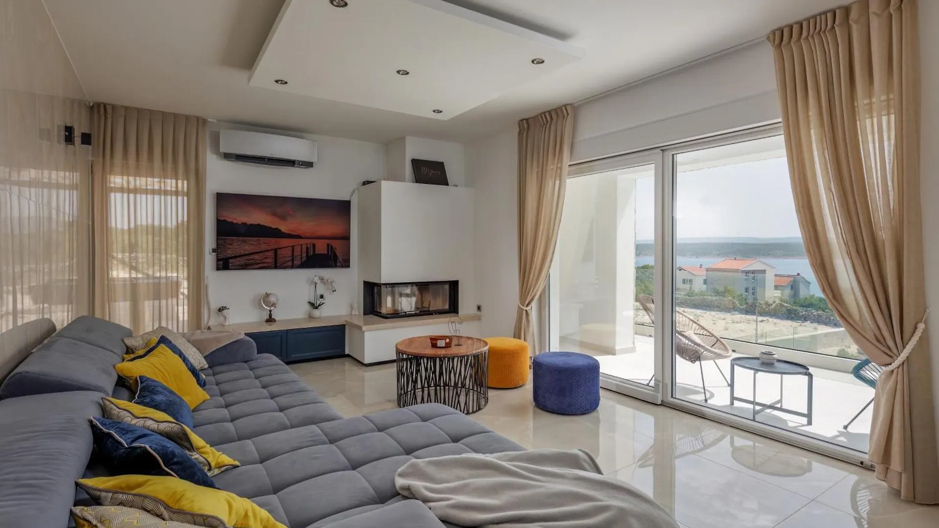 Holiday home Family Friendly House With A Swimming Pool Maslenica, Novigrad - 20492 Villa