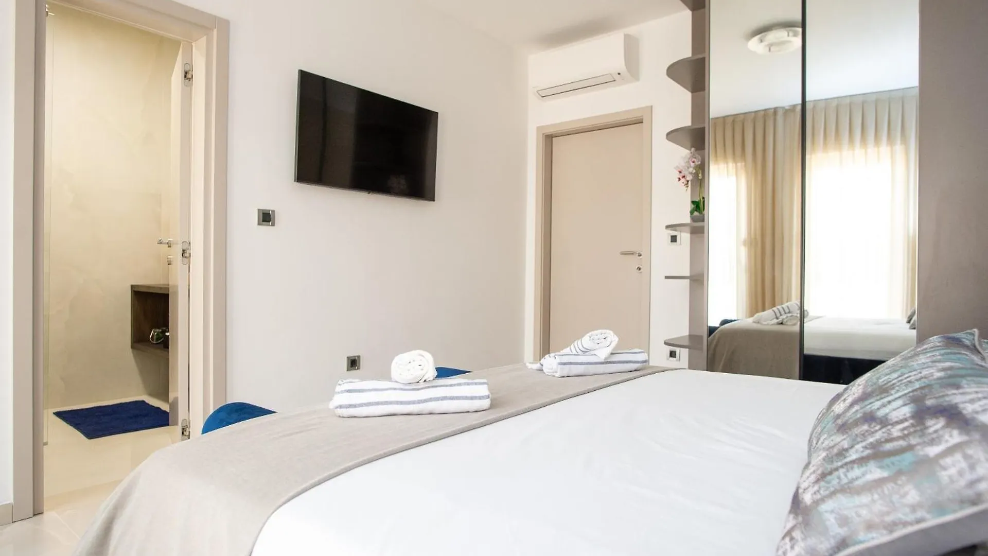 Holiday home Family Friendly House With A Swimming Pool Maslenica, Novigrad - 20492 Villa